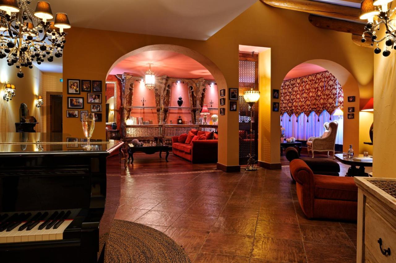 Hotel Demeure Loredana Сен-Флоран Екстериор снимка