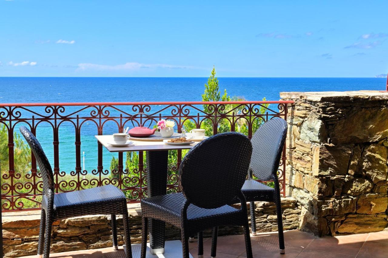 Hotel Demeure Loredana Сен-Флоран Екстериор снимка