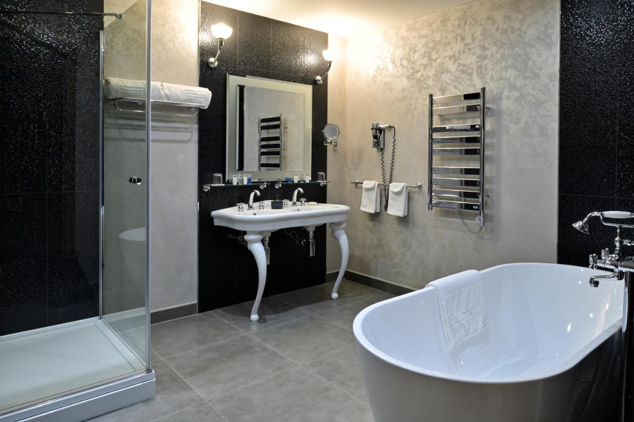 Hotel Demeure Loredana Сен-Флоран Екстериор снимка