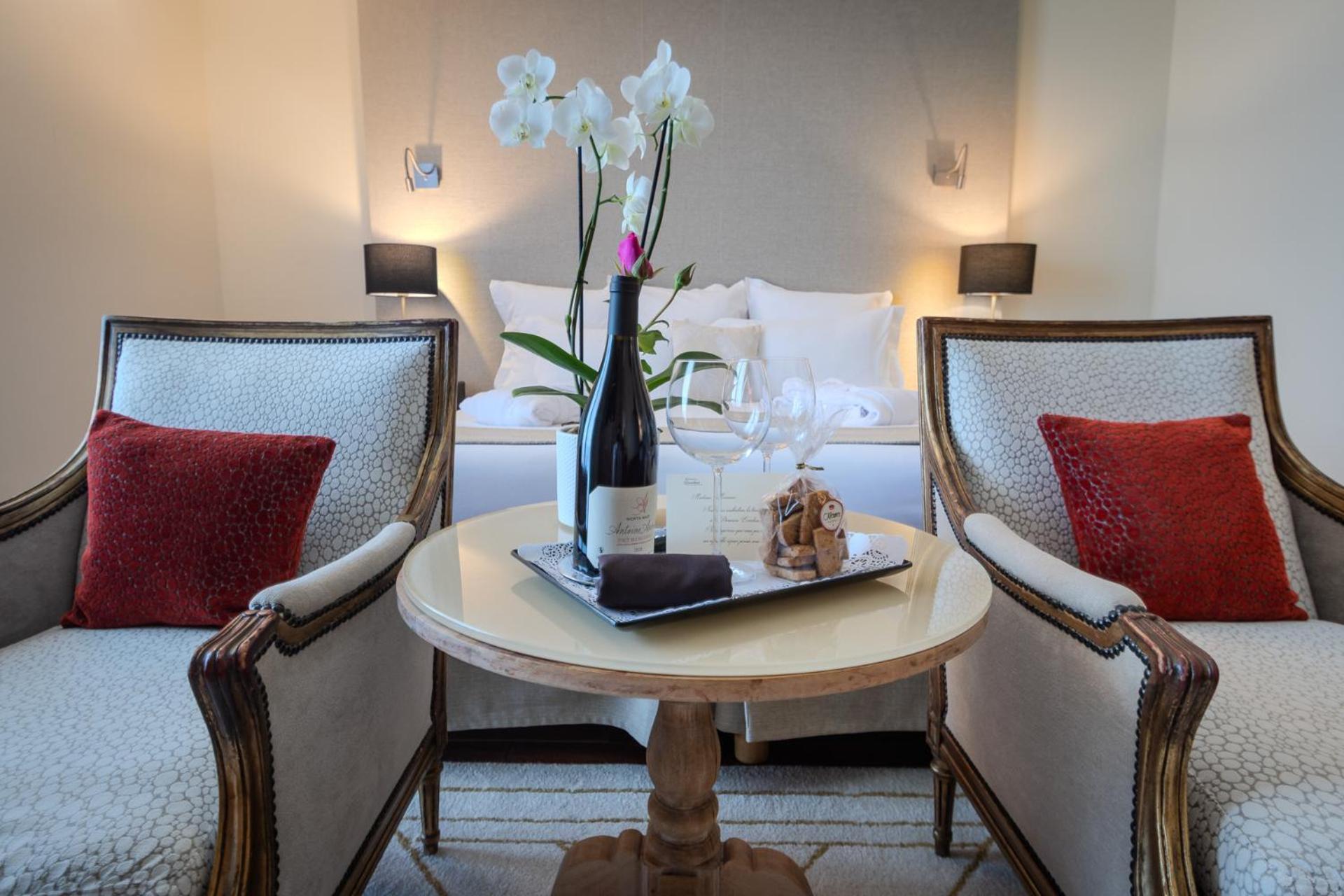 Hotel Demeure Loredana Сен-Флоран Екстериор снимка