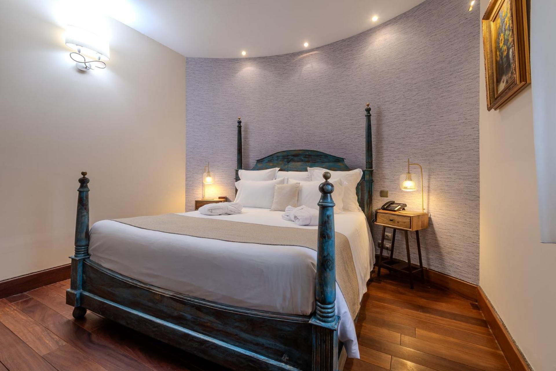 Hotel Demeure Loredana Сен-Флоран Екстериор снимка