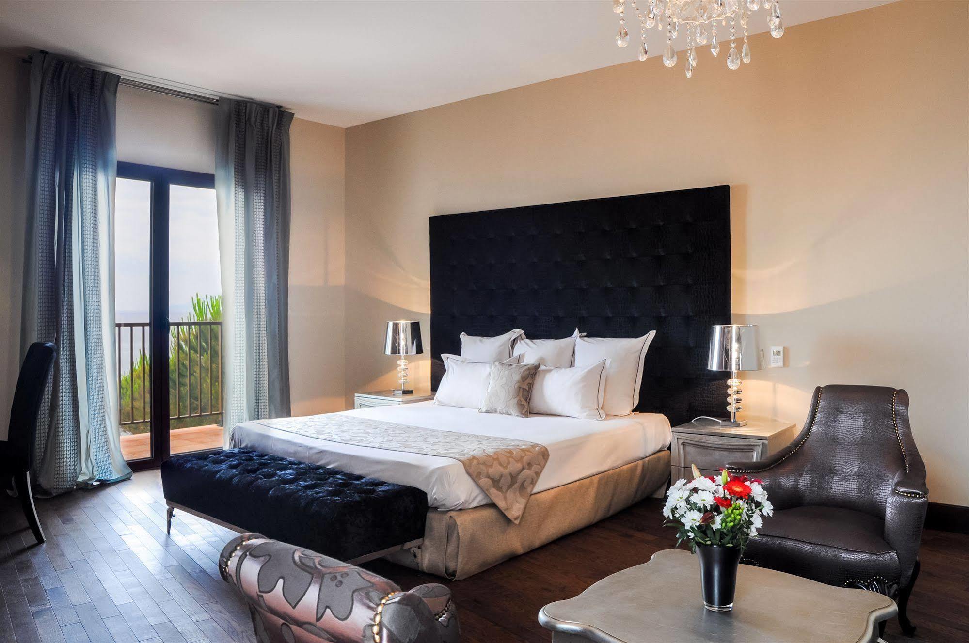 Hotel Demeure Loredana Сен-Флоран Екстериор снимка
